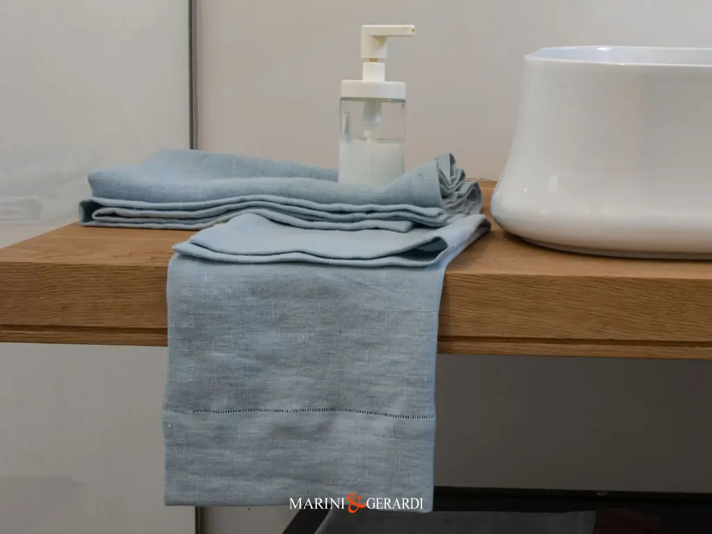 Bagno Set Asciugamani Di Qualita In Lino Orlo A Giorno Celeste Bagno Set Asciugamani Di Qualita In Lino Orlo A Giorno Celeste