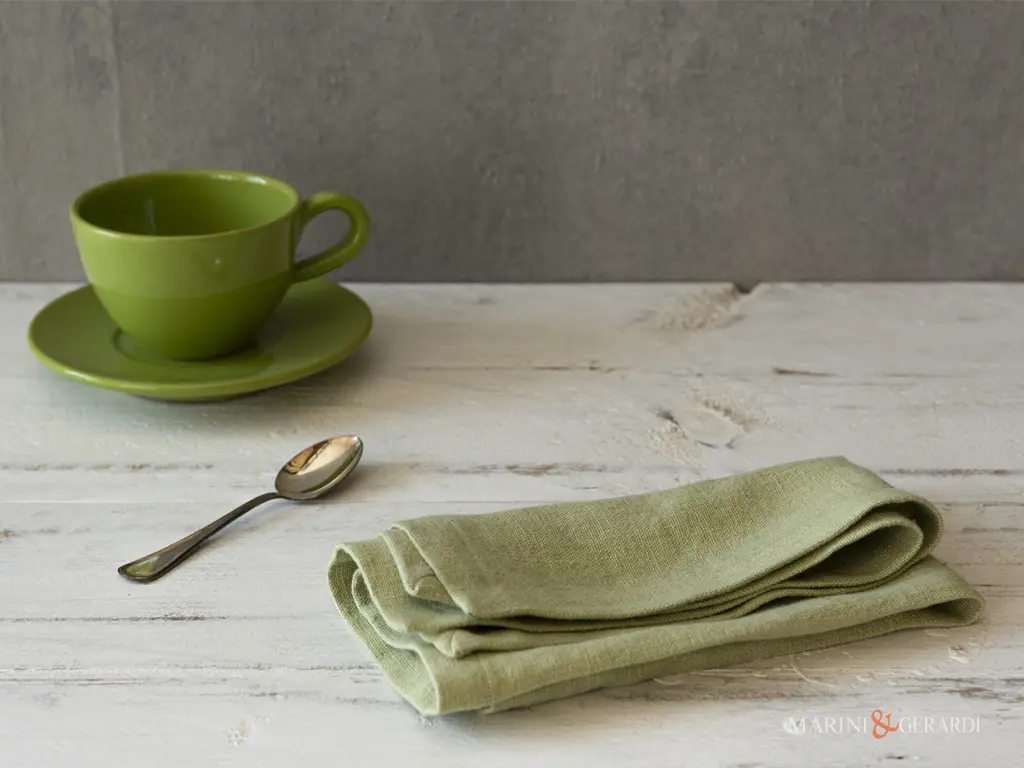 Tovaglioli pratigli eleganti in lino verde pistacchio Tovaglioli pratigli eleganti in lino verde pistacchio