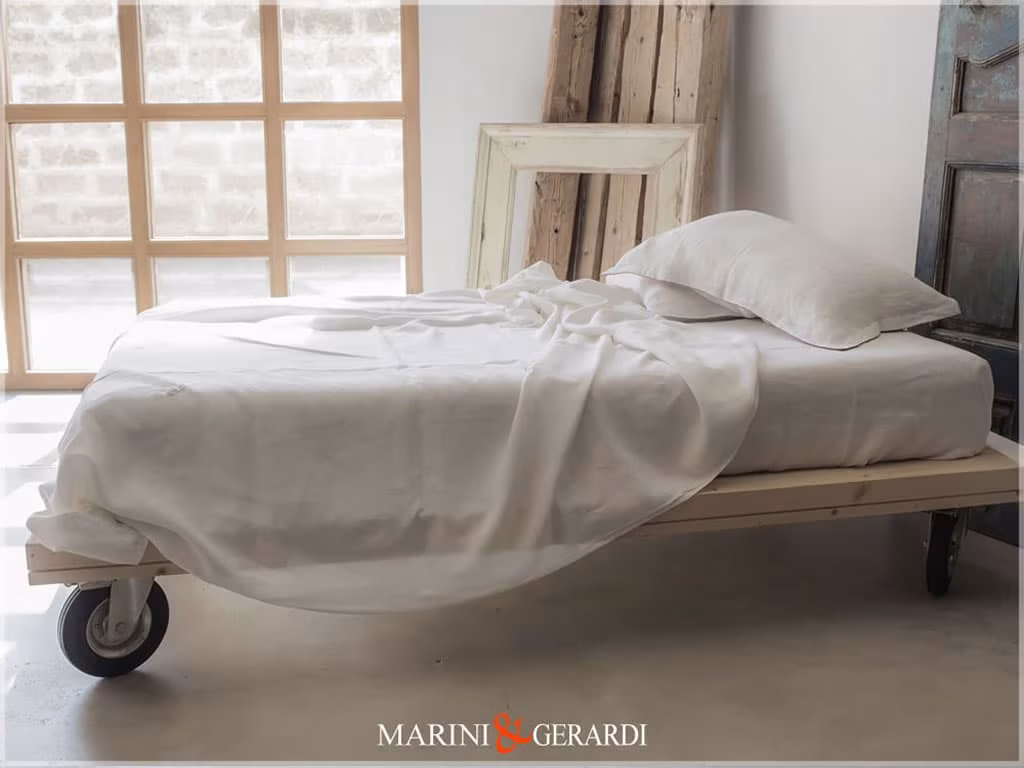 Arredo Letto Con Ruote Matrimoniale Marini Gerardi 05 Letto Piazza e Mezza su Ruote Metalliche Il Design che si Muove. - Misura 120x190/200
