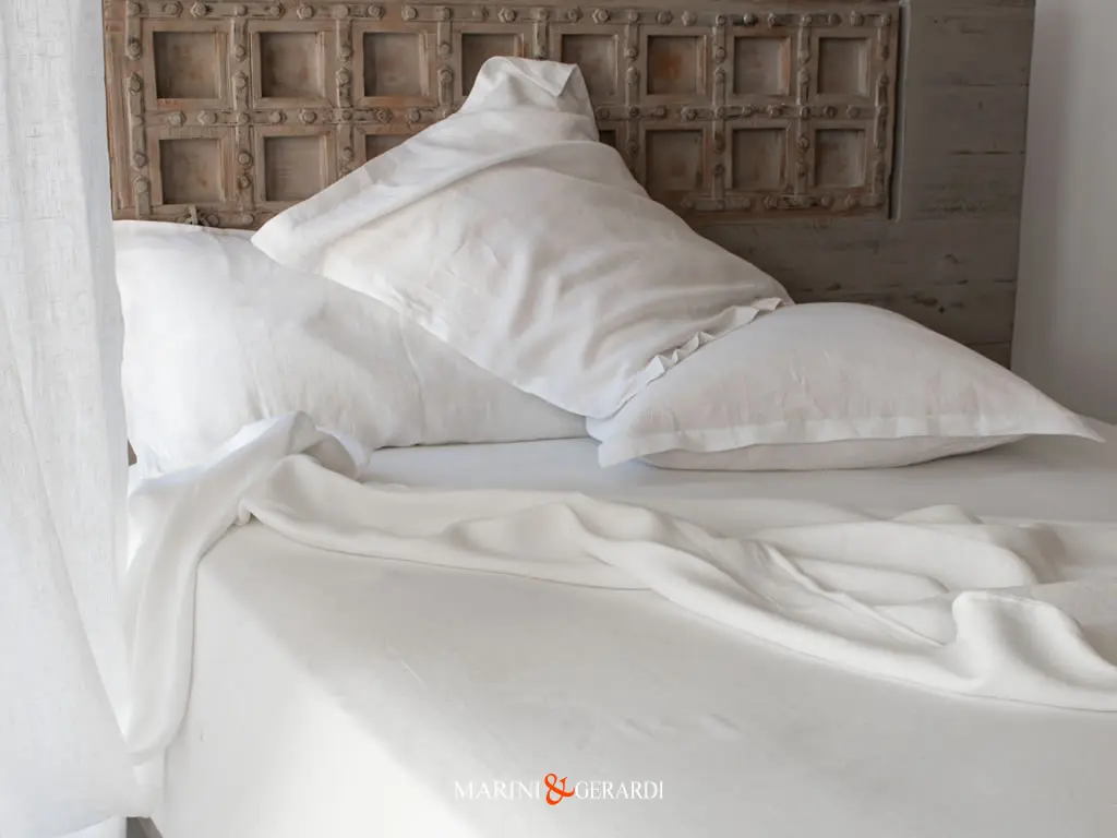 Completo Letto Lino Con Lenzuola Bianco Naturale Grigio Selce Completo Letto Lino Con Lenzuola Bianco Naturale Grigio Selce