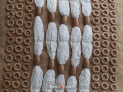 Cuscini Decorativi Preziosi Bianco Con Anellini In Legno