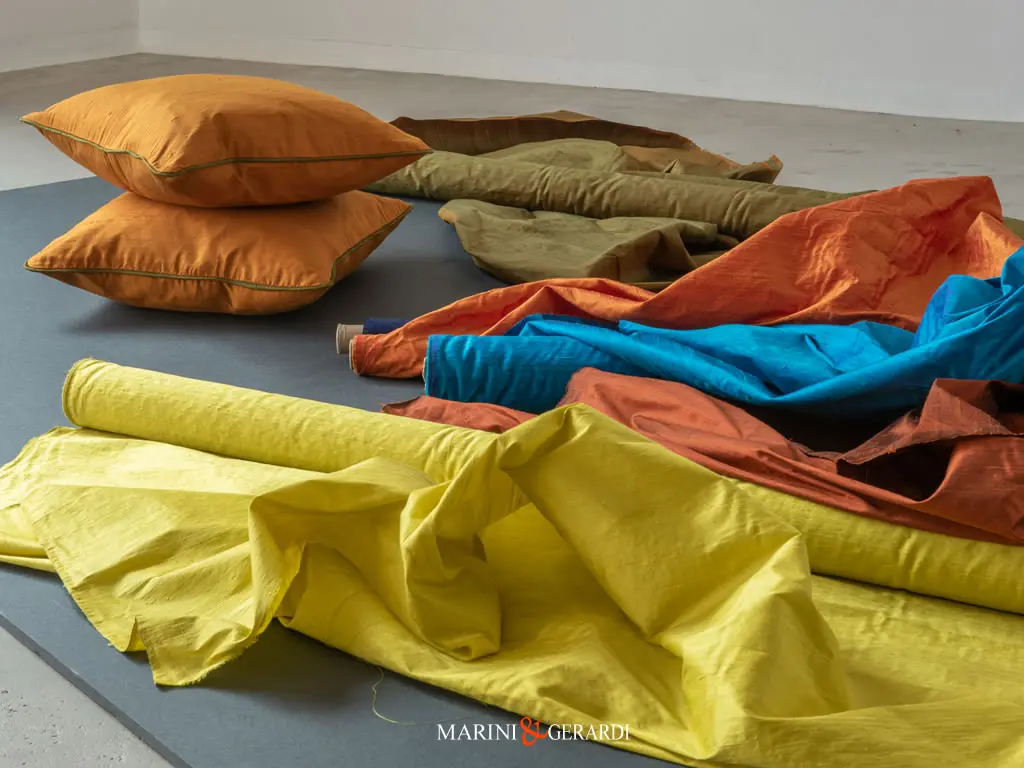 Cuscini Shantung Tessuto In Seta Senape - Marini&Gerardi