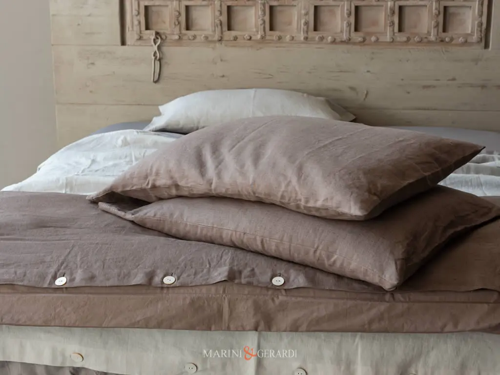 Letto Matrimoniale Con Lenzuola Lady Byron Tessuto Lino Letto Matrimoniale Con Lenzuola Lady Byron Tessuto Lino