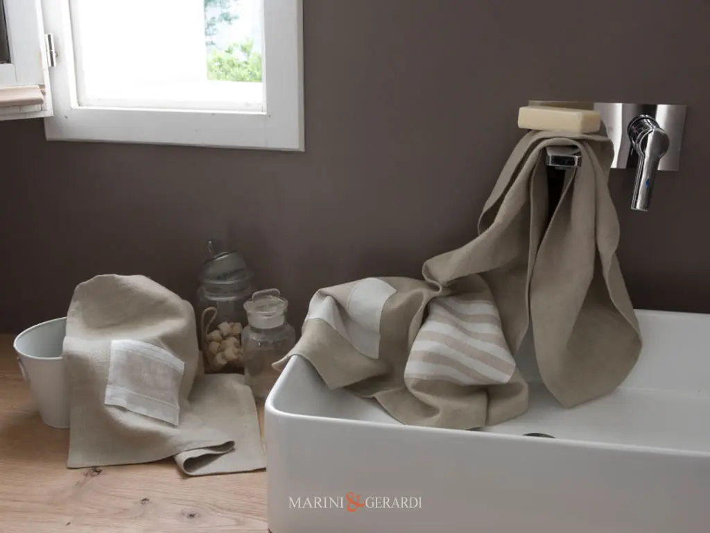Set Asciugamani Bagno Offerte In Lino CaffeLatte Set Asciugamani Bagno Offerte In Lino CaffeLatte