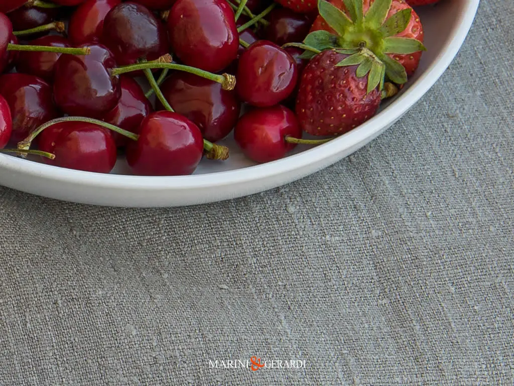 Stoffa Lino Rustico Naturale Per Tovaglie Con Ciliegie Stoffa Lino Rustico Naturale Per Tovaglie Con Ciliegie