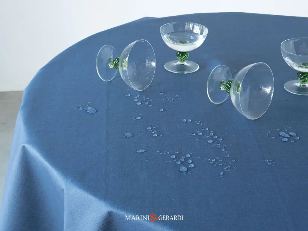 Tovaglia Antimacchia Lino Idrorepellente Colore Blu Ghiaccio Tovaglia Antimacchia Lino Idrorepellente Colore Blu Ghiaccio
