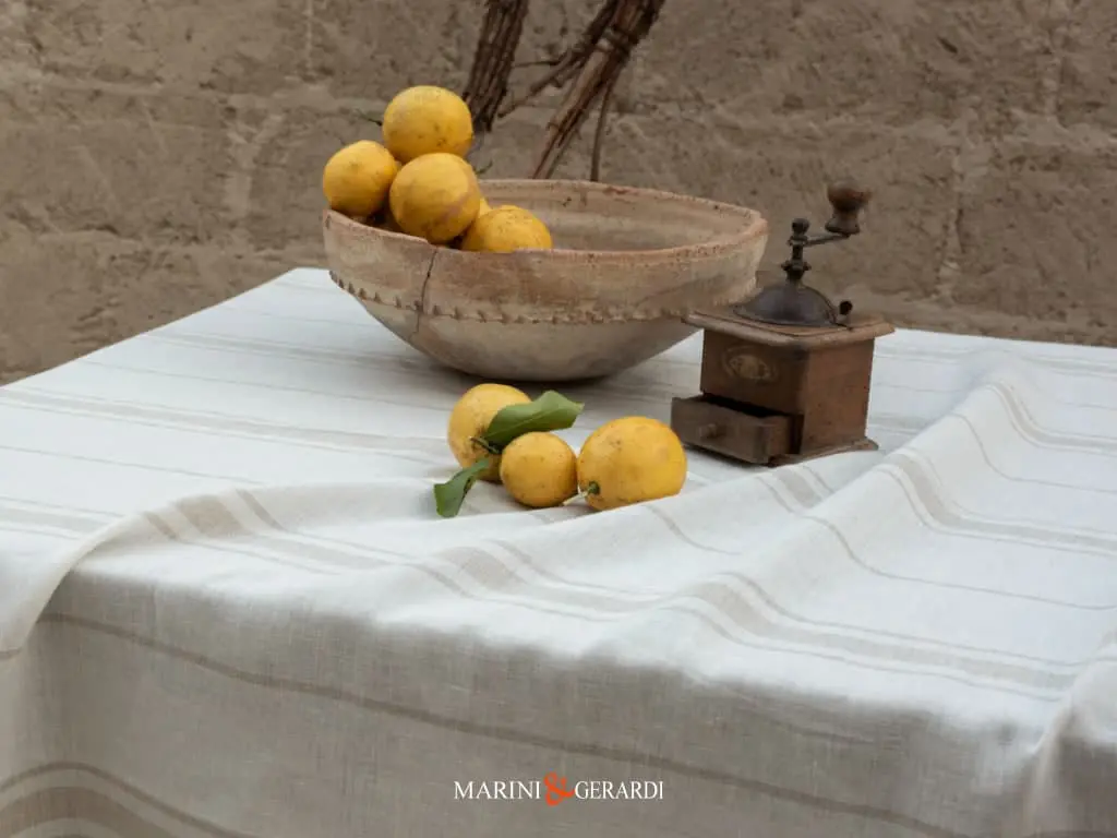 Tovaglia Rettangolare Elegante In Lino A Righe Con Limoni Baelo Claudia Tovaglia Rettangolare Elegante In Lino A Righe Con Limoni Baelo Claudia