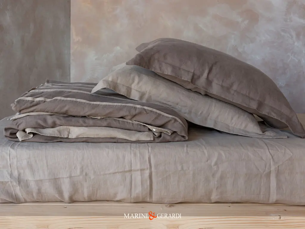 Duchessa Copripiumino Letto Matrimoniale Lino Soft Con Inserti Tortora Duchessa Copripiumino Letto Matrimoniale Lino Soft Con Inserti Tortora