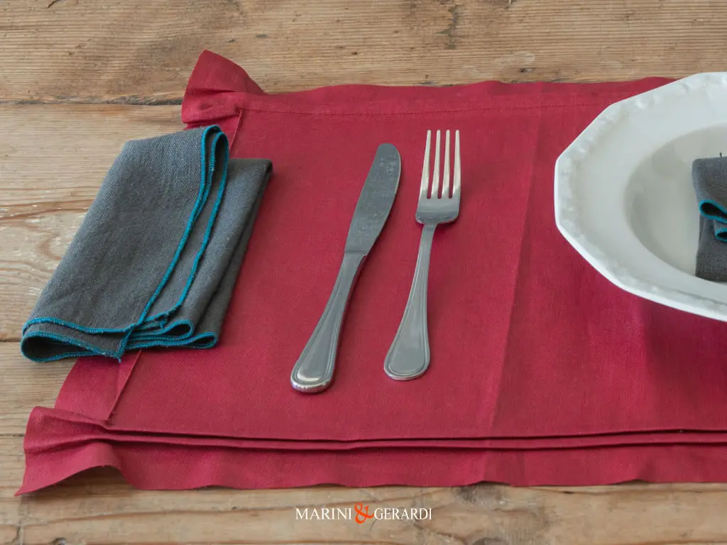 tovaglietta antimacchia in lino no stress rosso uva