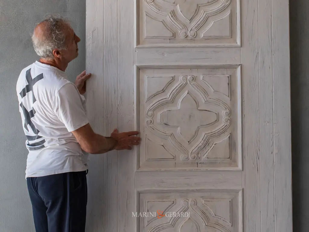 Grande Porta Pannelli Scolpiti Legno Massello Scorrevole Decapata Su Misura Grande Porta Pannelli Scolpiti Legno Massello Scorrevole Decapata Su Misura