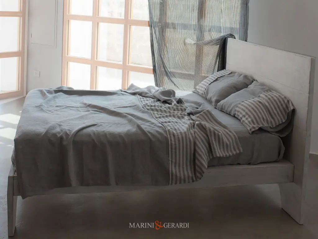 Completo Letto In Lino Con Applicazioni A Righe Lenzuola Copripiumino Cenere Completo Letto In Lino Con Applicazioni A Righe Lenzuola Copripiumino Cenere