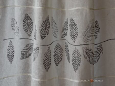 Foglie Disegno Artigianale Su Tenda In Lino Collezione Noa