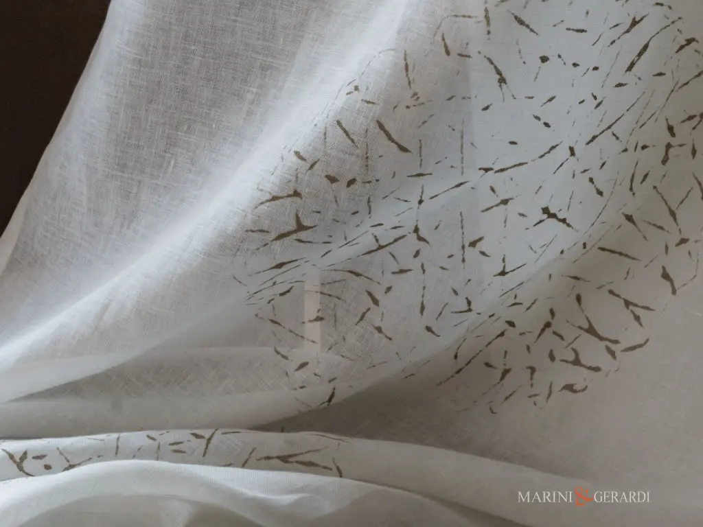 Tenda Soggiorno In Lino Tracce In Trasparenza Particolare Calliope - Marini & Gerardi Tenda Soggiorno In Lino Tracce In Trasparenza Particolare Calliope - Marini & Gerardi