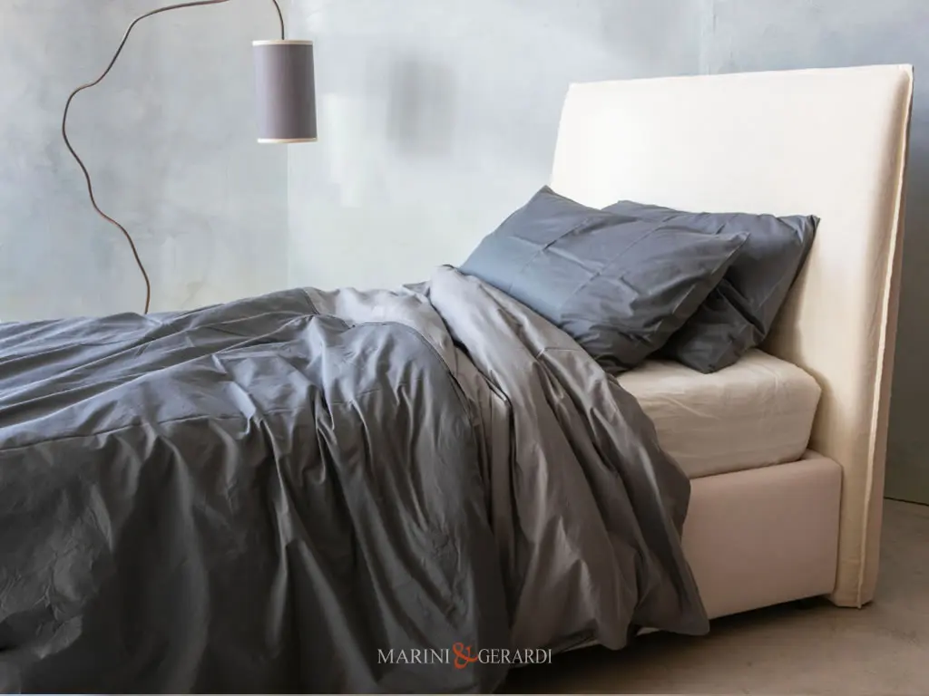 OASI copripiumino raso di cotone singolo una piazza e mezza Polvere + Grigio Selce OASI copripiumino raso di cotone singolo una piazza e mezza Polvere + Grigio Selce