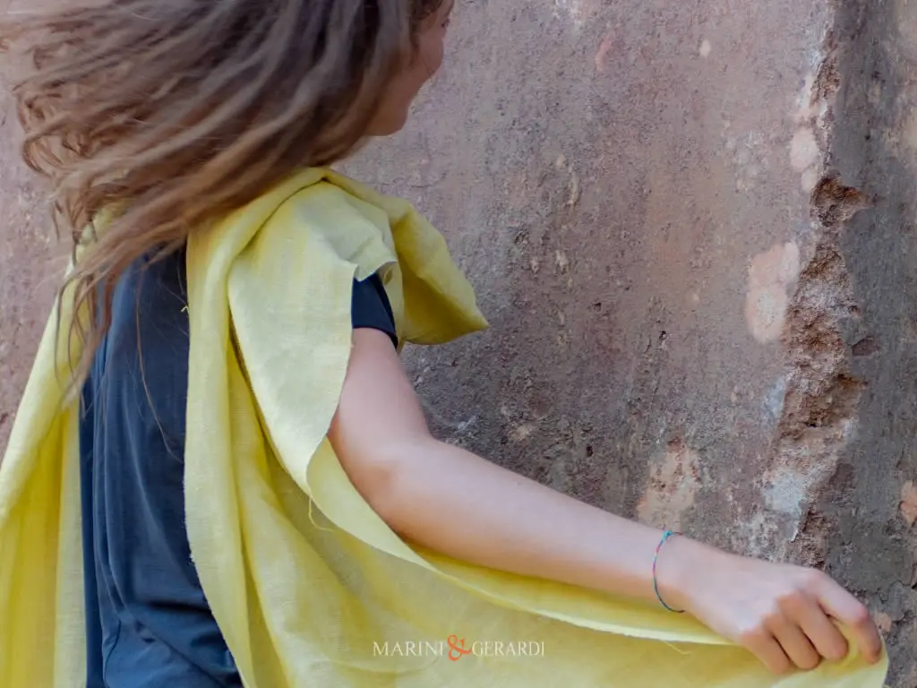 foulard donna in giallo sciarpe uomo in lino foulard donna in giallo sciarpe uomo in lino