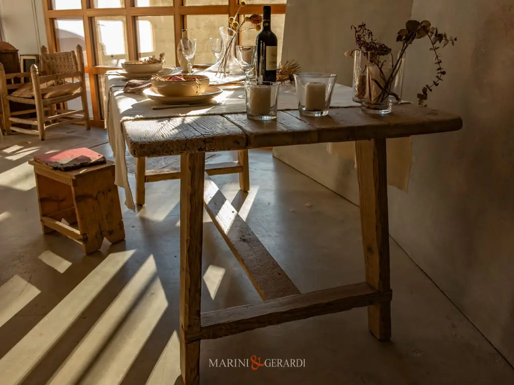 tavolo in legno massello shabby 8 posti con sedie tavolo in legno massello shabby 8 posti con sedie