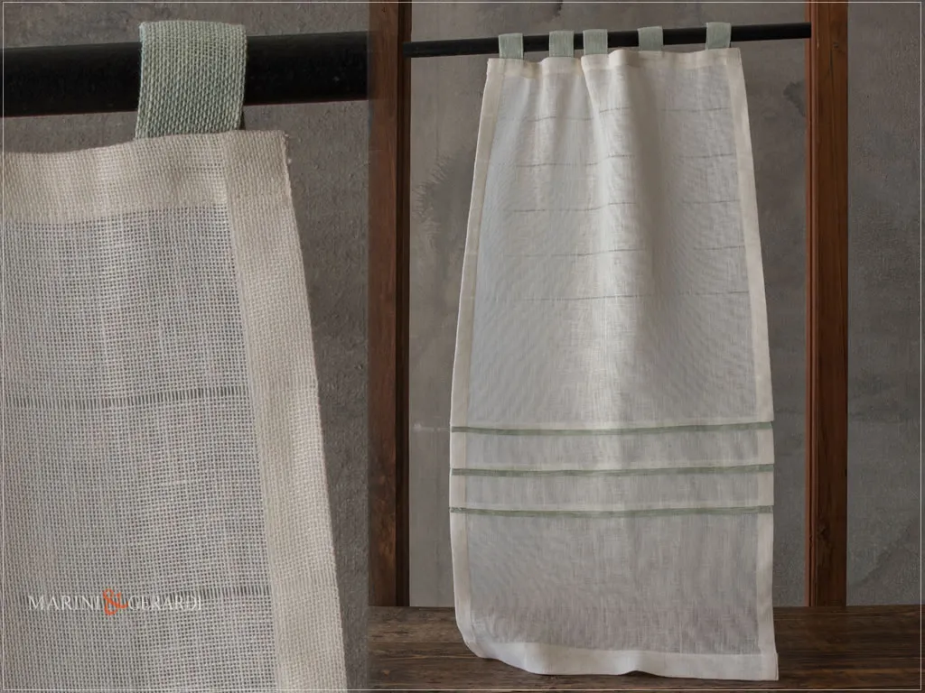 tende a vetro in lino canapone con inserti colore - Marini & Gerardi tende a vetro in lino canapone con inserti colore - Marini & Gerardi