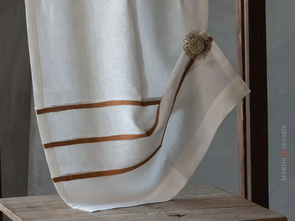 MAMBO tende per vetrate moderne in lino bianco plisse Viola mambo tende per vetrate moderne in lino bianco plisse