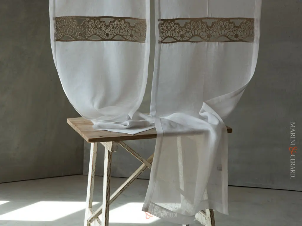 soleto tende a vetrage con passamaneria di lino soleto tende a vetrage con passamaneria di lino