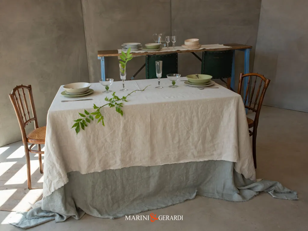 CATERINA DE MEDICI Tovaglia 12 posti elegante in Lino Stropicciato Delavè CATERINA DE MEDICI - Tovaglia 12 posti elegante in Lino Stropicciato Delavè