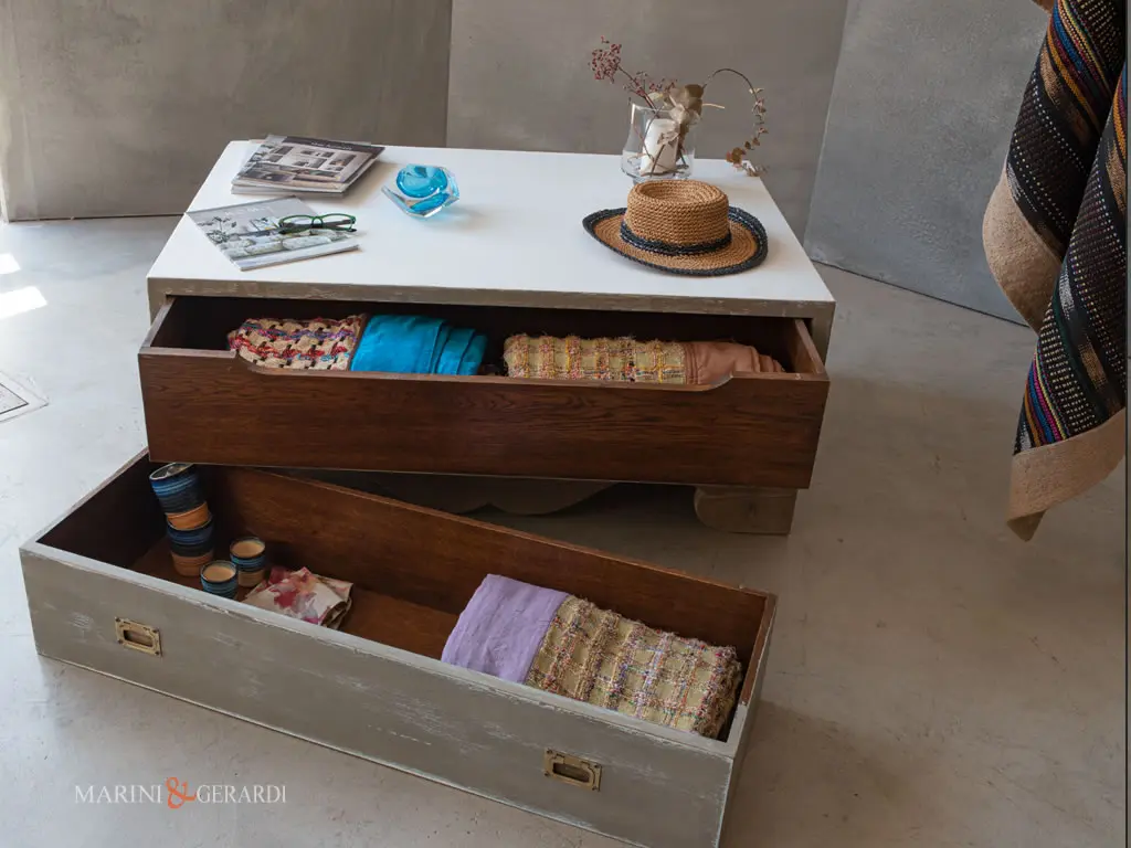 tavolo basso in legno con doppio cassetto nascosto tavolo basso in legno con doppio cassetto nascosto