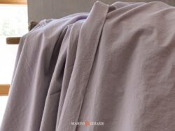 tessuto di cotone stropicciato per lenzuola violetta