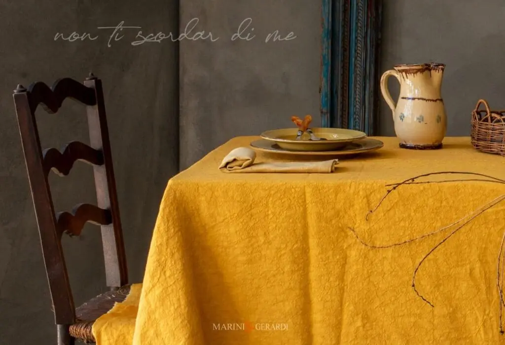 tovaglia da tavola di lusso stropicciata in lino giallo tovaglia da tavola di lusso stropicciata in lino giallo