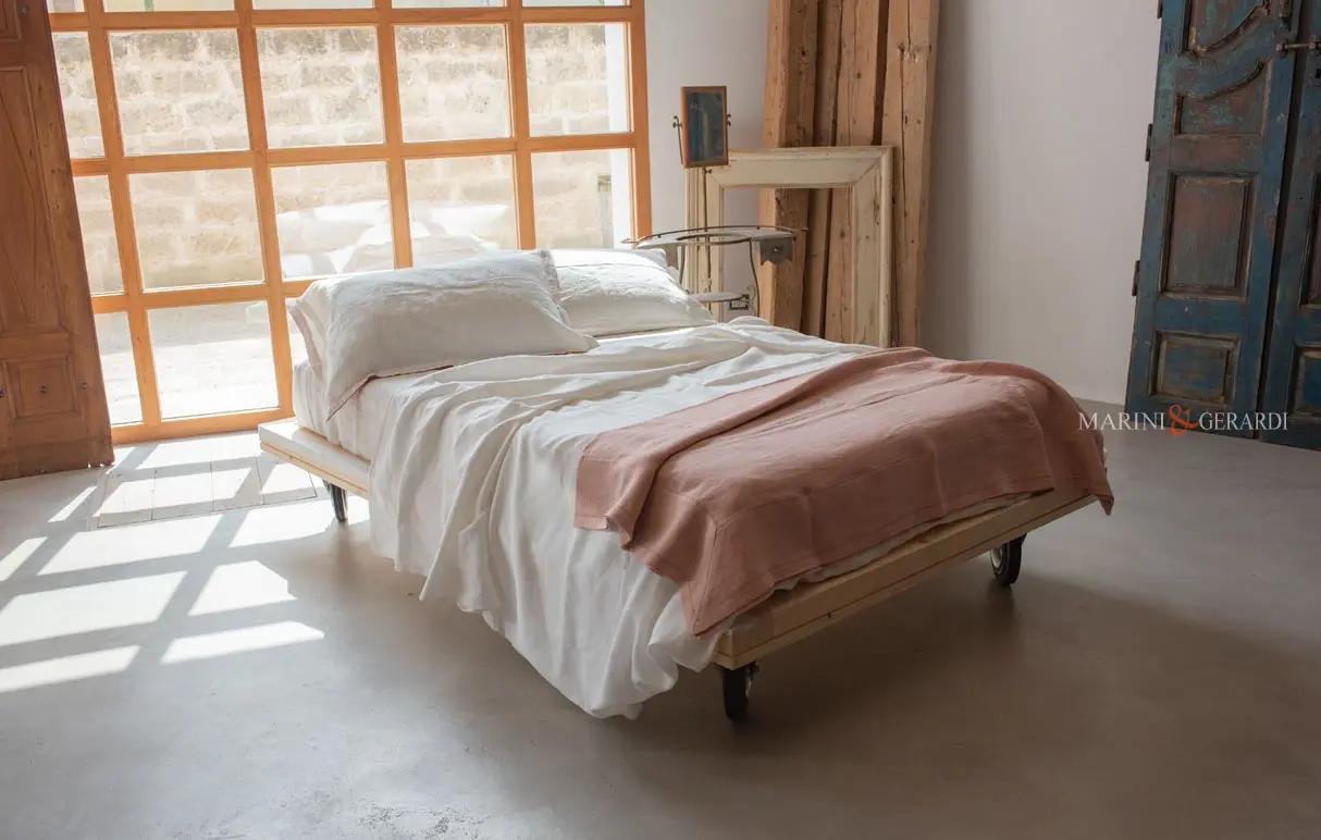 Letti con ruote soluzione originale industrial shabby chic Letti con ruote soluzione originale industrial shabby chic