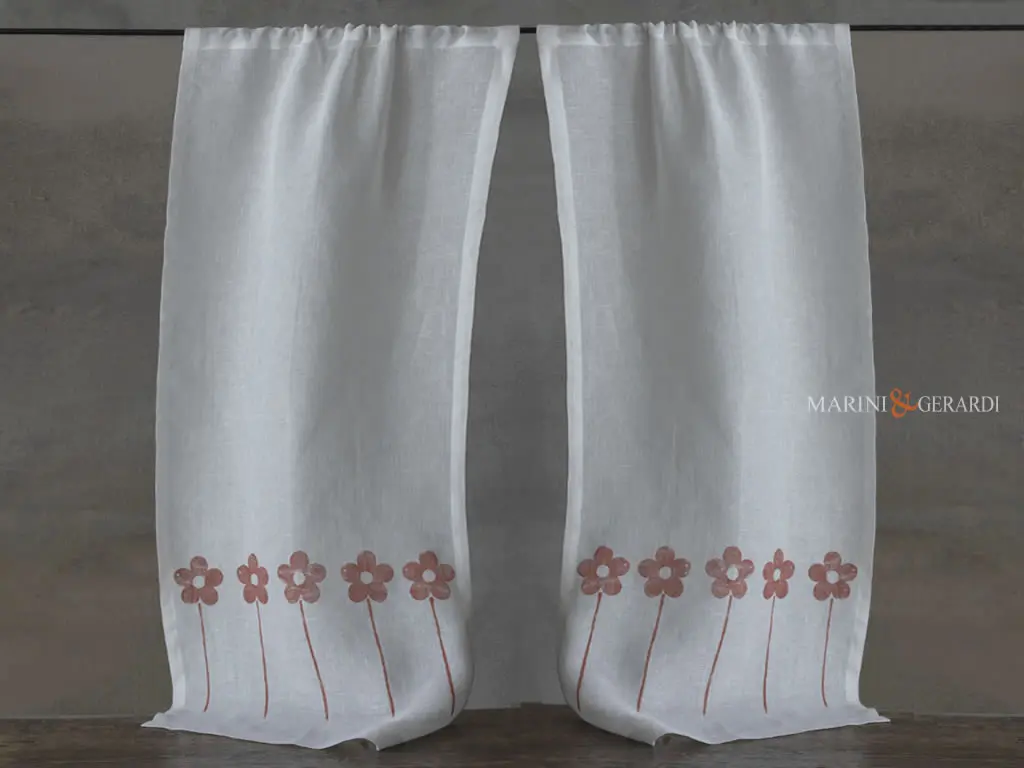 Tende da cucina a vetro lunghe in coppia design fiori bordeaux Tende da cucina a vetro lunghe in coppia design fiori bordeaux