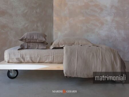 Lenzuolo matrimoniale in lino sopra