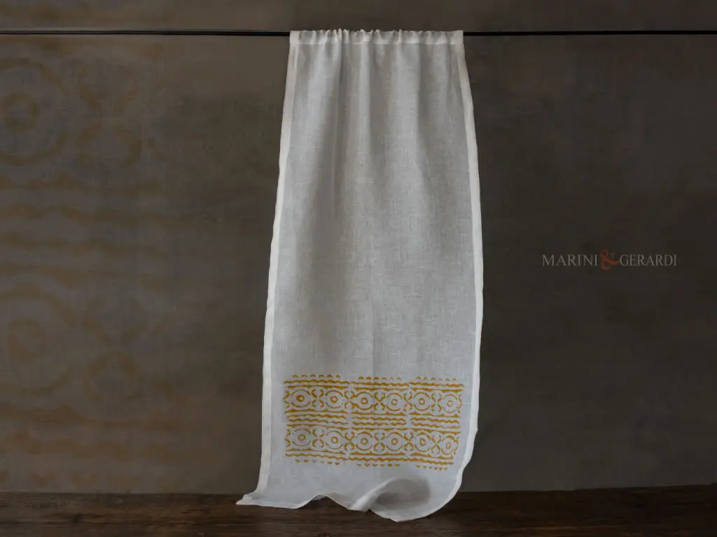 Tende a vetro su misura moderne orientale design bianco giallo Tende a vetro su misura moderne orientale design bianco giallo