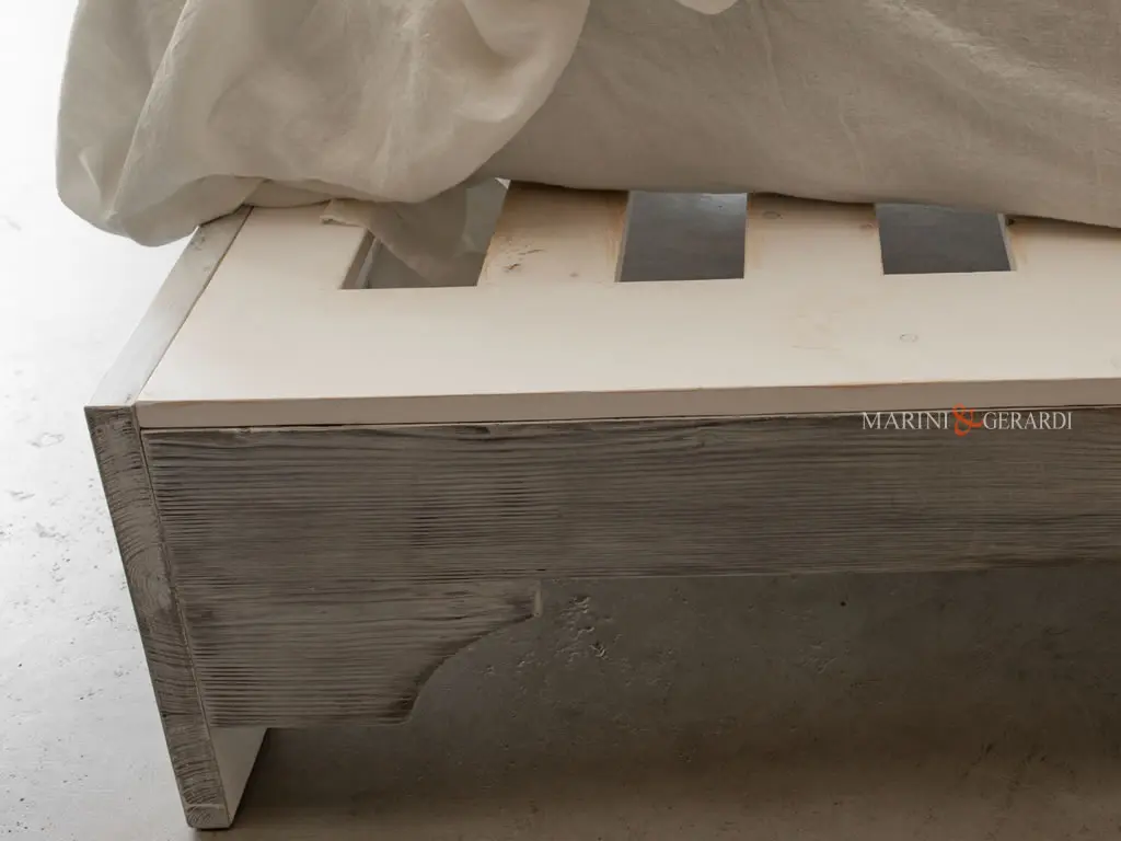 Letto in legno bianco shabby rete a doghe Letto in legno bianco shabby rete a doghe