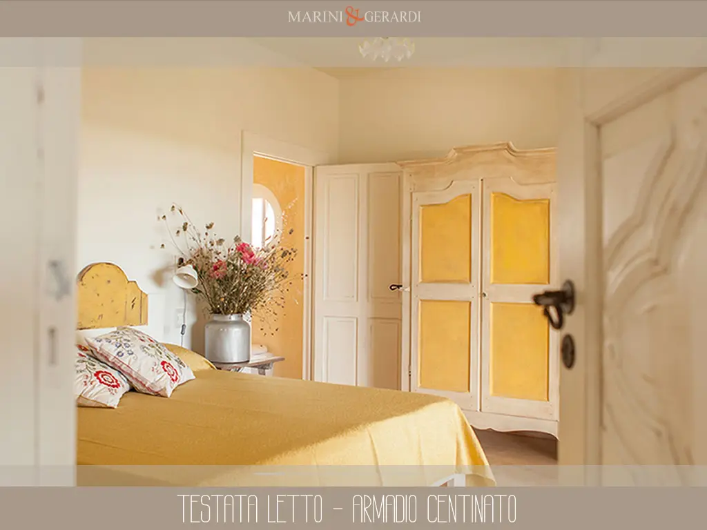 Testata letto armadio centinato shabby chic in giallo marini e gerardi Testata letto armadio centinato shabby chic in giallo marini e gerardi