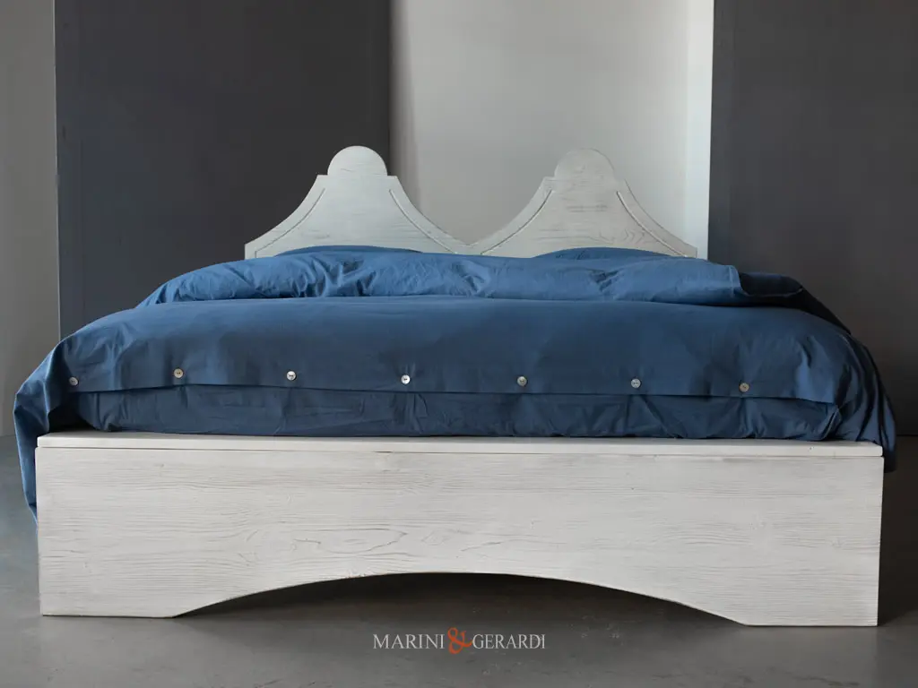 Letto matrimoniale legno massello shabby chic Letto matrimoniale legno massello shabby chic - Marini&Gerardi
