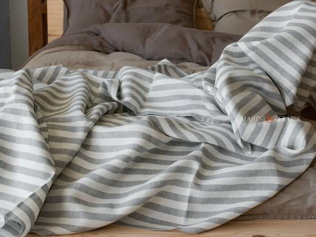 Tessuto per lenzuola lino a righe strette grigio cenere Tessuto per lenzuola lino a righe strette grigio cenere