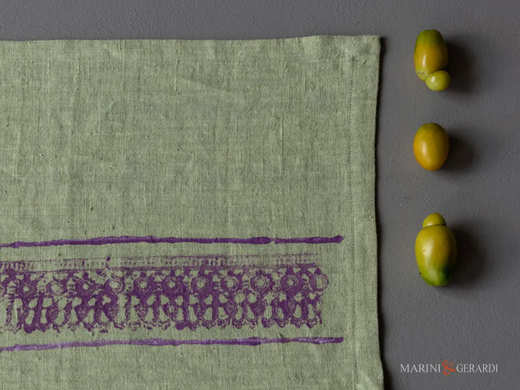 Tovagliette americane in lino verde pistacchio gouache design Tovagliette americane in lino verde pistacchio gouache design