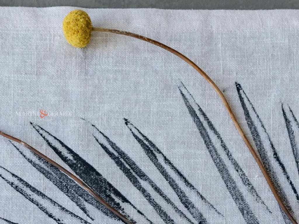 Tovagliette all americana design in lino bianco nero Tovagliette all americana design in lino bianco nero