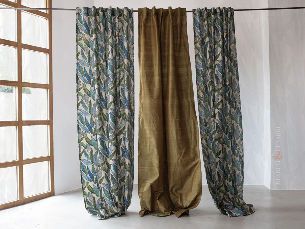 Tende camera da letto confezionate in lino con foglie verdi Tende camera da letto confezionate in lino con foglie verdi