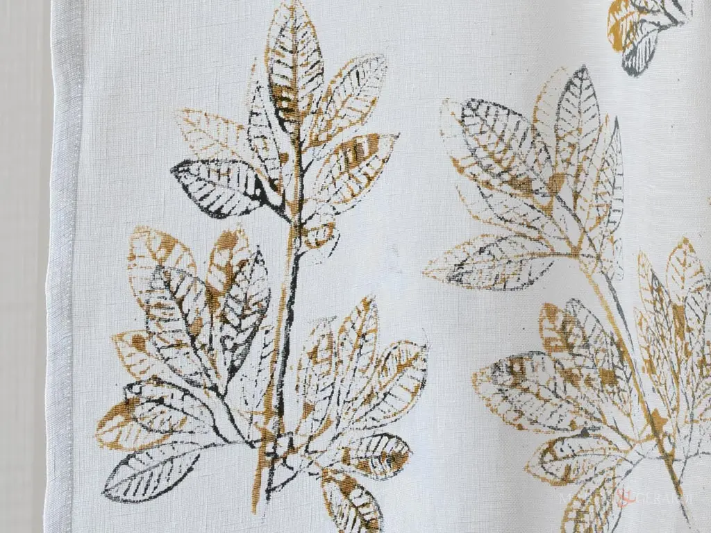 Tendine cucina filtranti design foglie nere gialle Tendine cucina filtranti design foglie nere gialle