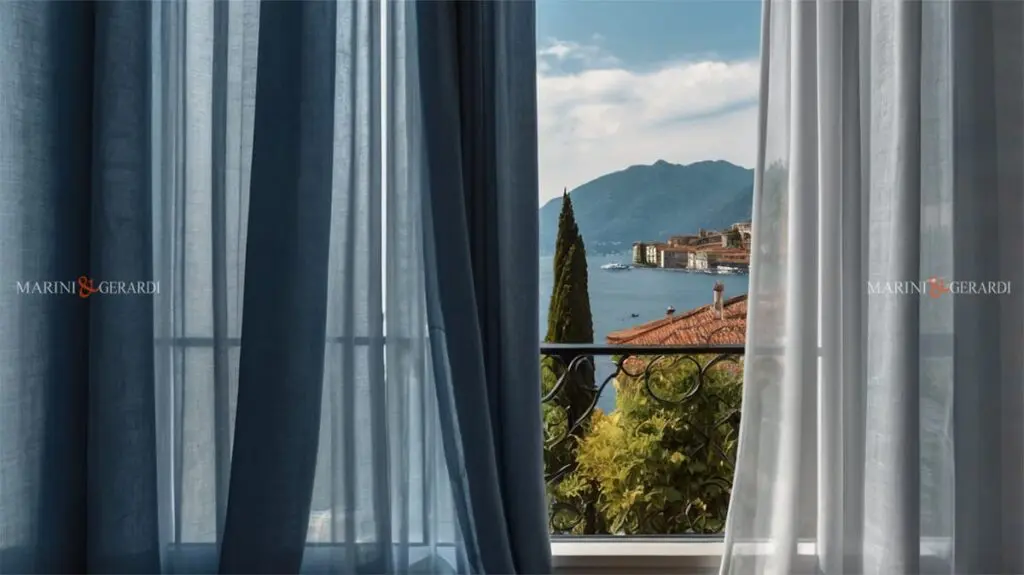 Tende per casa al mare in lino blu Tende per casa al mare in lino blu