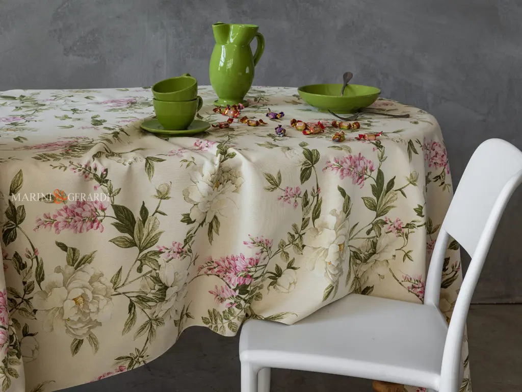 Tovaglia tavolo rettangolare floreale con tovaglioli Tovaglia tavolo rettangolare floreale con tovaglioli