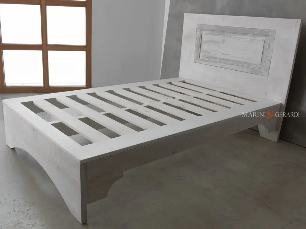 Testiera letto shabby doghe in legno Testiera letto shabby doghe in legno