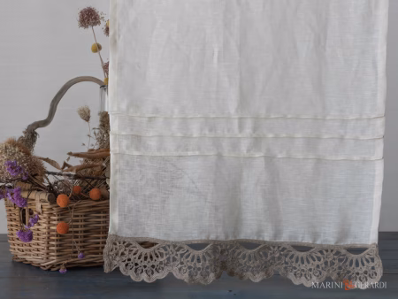 Tende a vetro per finestre con passamaneria in lino