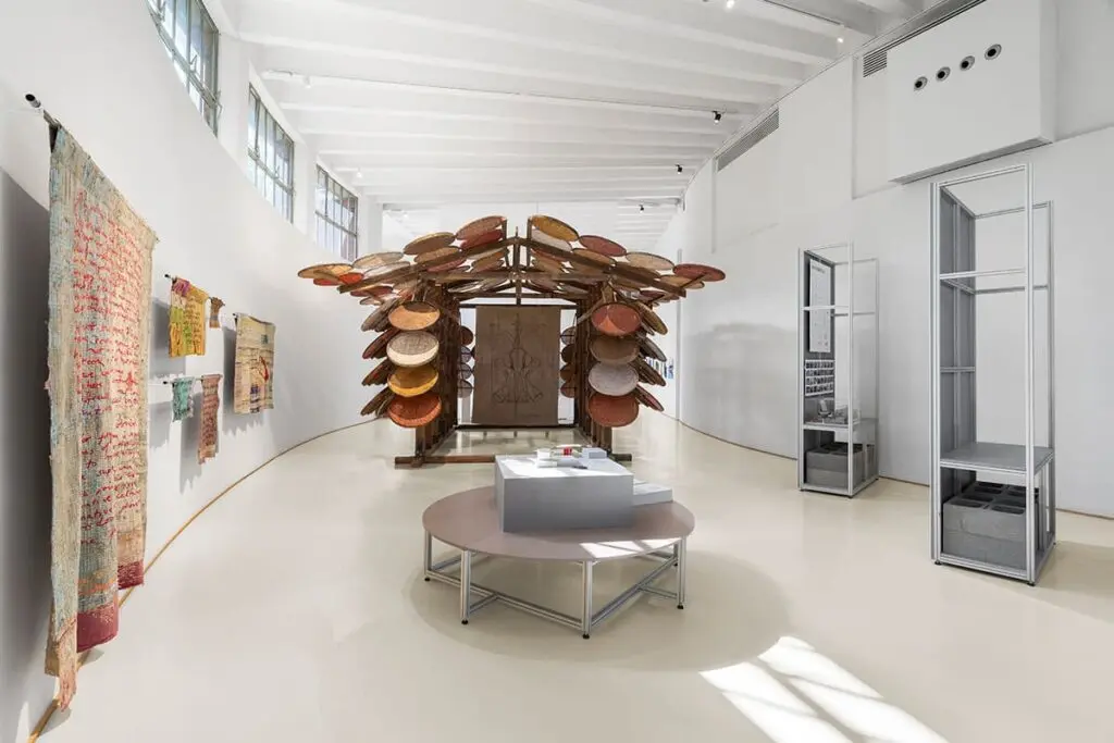 Triennale milano 2025 cities © alessandro saletta e agnese bedini–dsl studio Triennale milano 2025 cities © Fragapane Alessandro Saletta e Agnese Bedini DSL studio