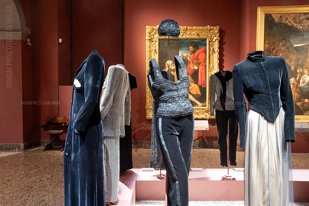 Giorgio armani. milano per amore a brera gli abiti Giorgio armani. milano per amore a brera gli abiti