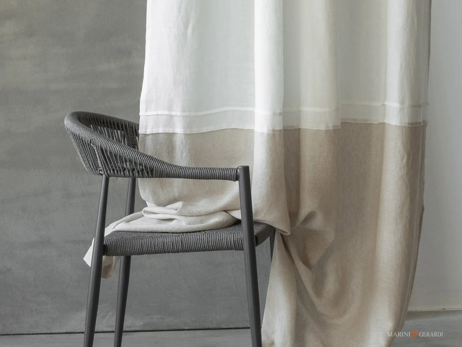 Tenda uinterni di lusso doppio corpo ambientata Tenda uinterni di lusso doppio corpo ambientata