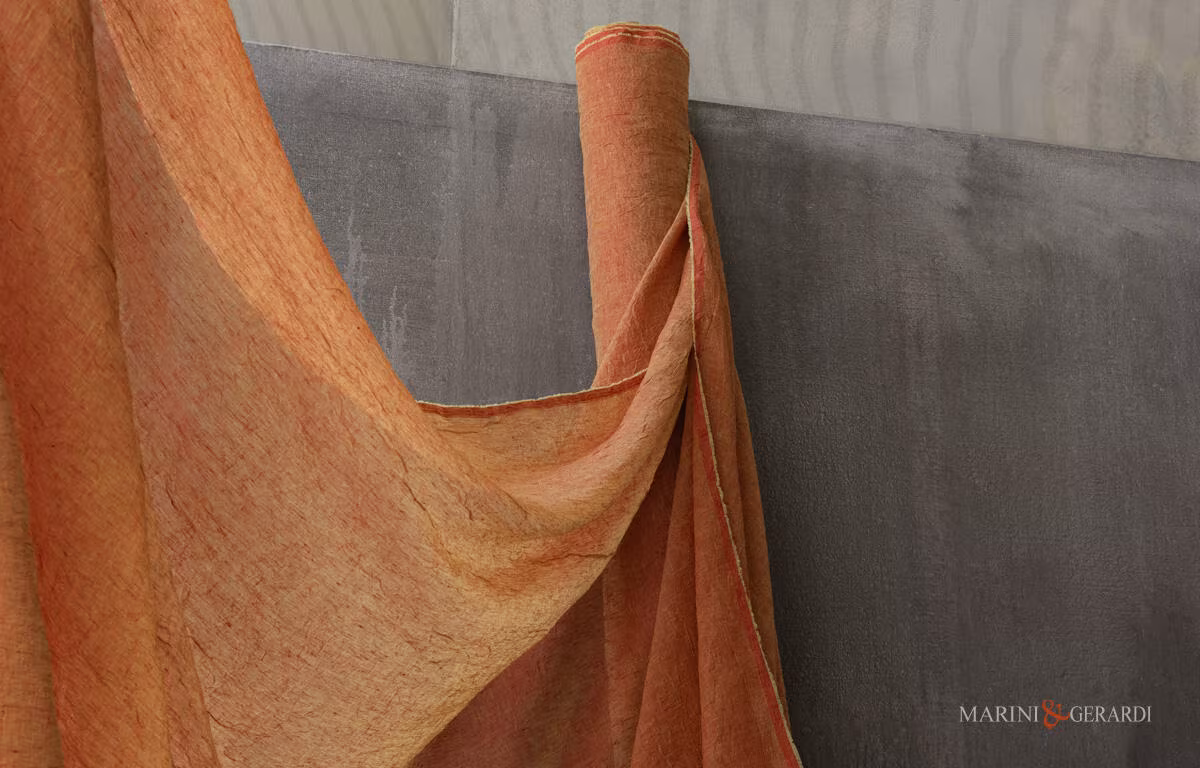 Tende da interni in lino stropocciato giallo sole il calore Tende da interni in lino stropocciato giallo sole il calore